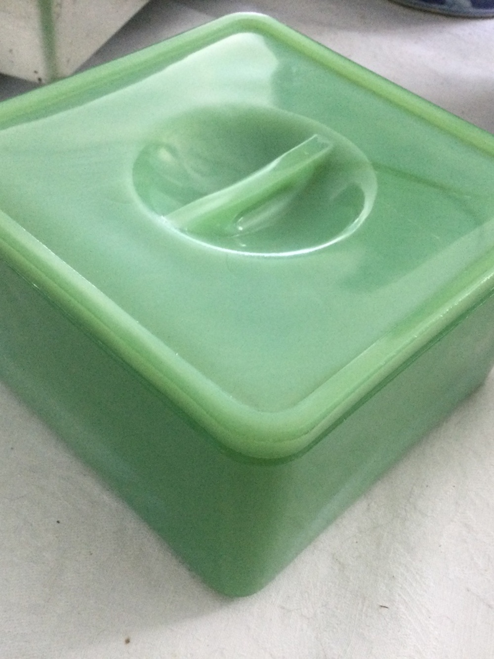 Vintage Jadite Green Square Refrigerator Covered Dish (uranium)